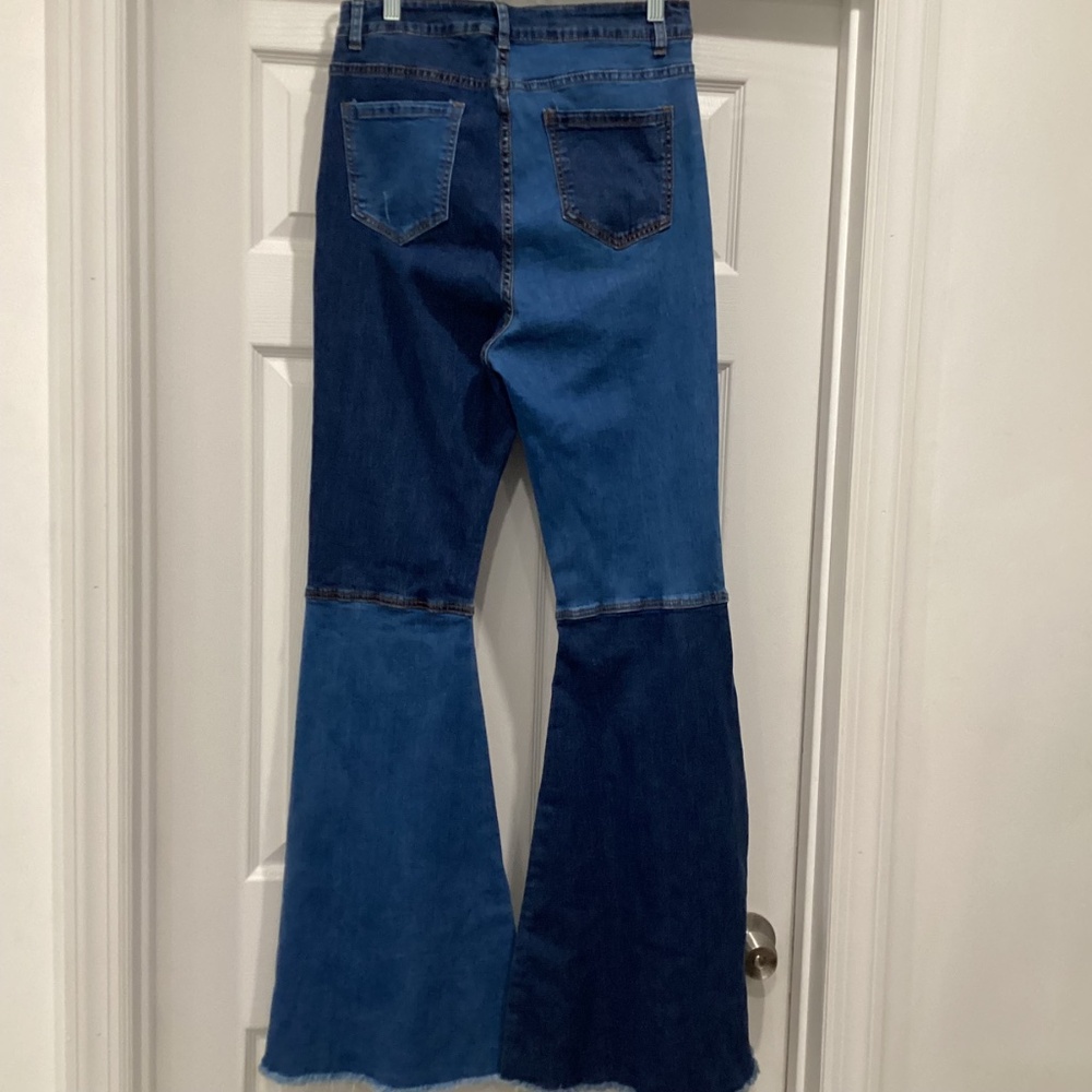 Fashion Nova Flare Jeans - Picture 3 of 11